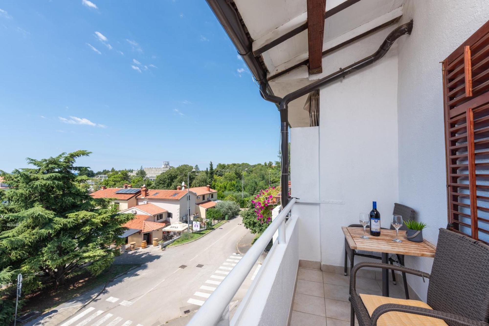 Apartment Maria Πόρετς Εξωτερικό φωτογραφία